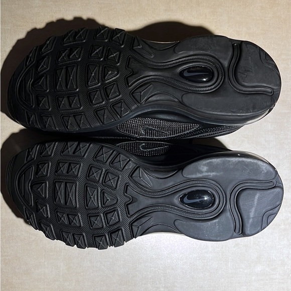 NIKE AIR MAX - Picture 3 of 4